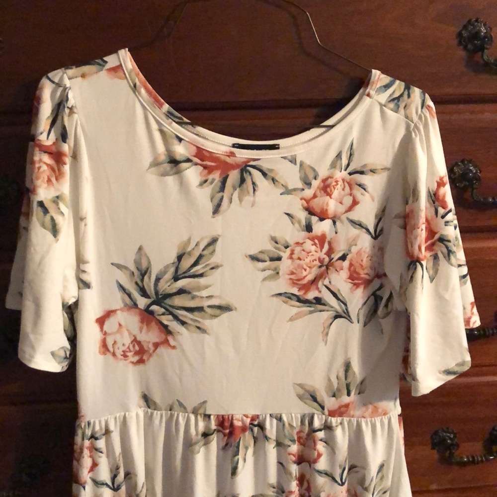 Midi floral dress with pockets
